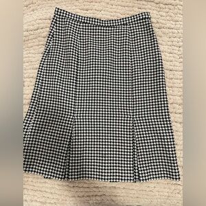 Eddie Bauer Black and White Midi A-Line Skirt